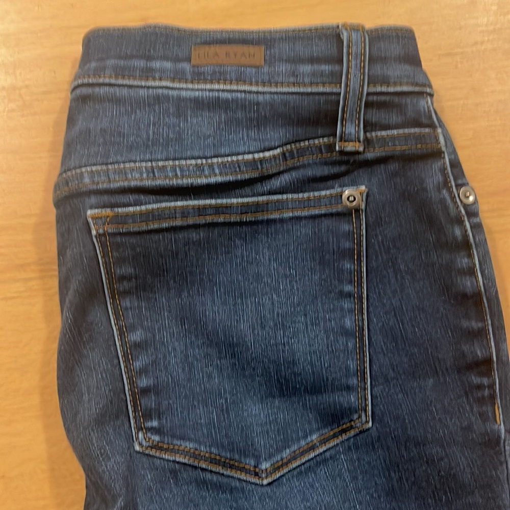 Jeans - Picture 2 of 3